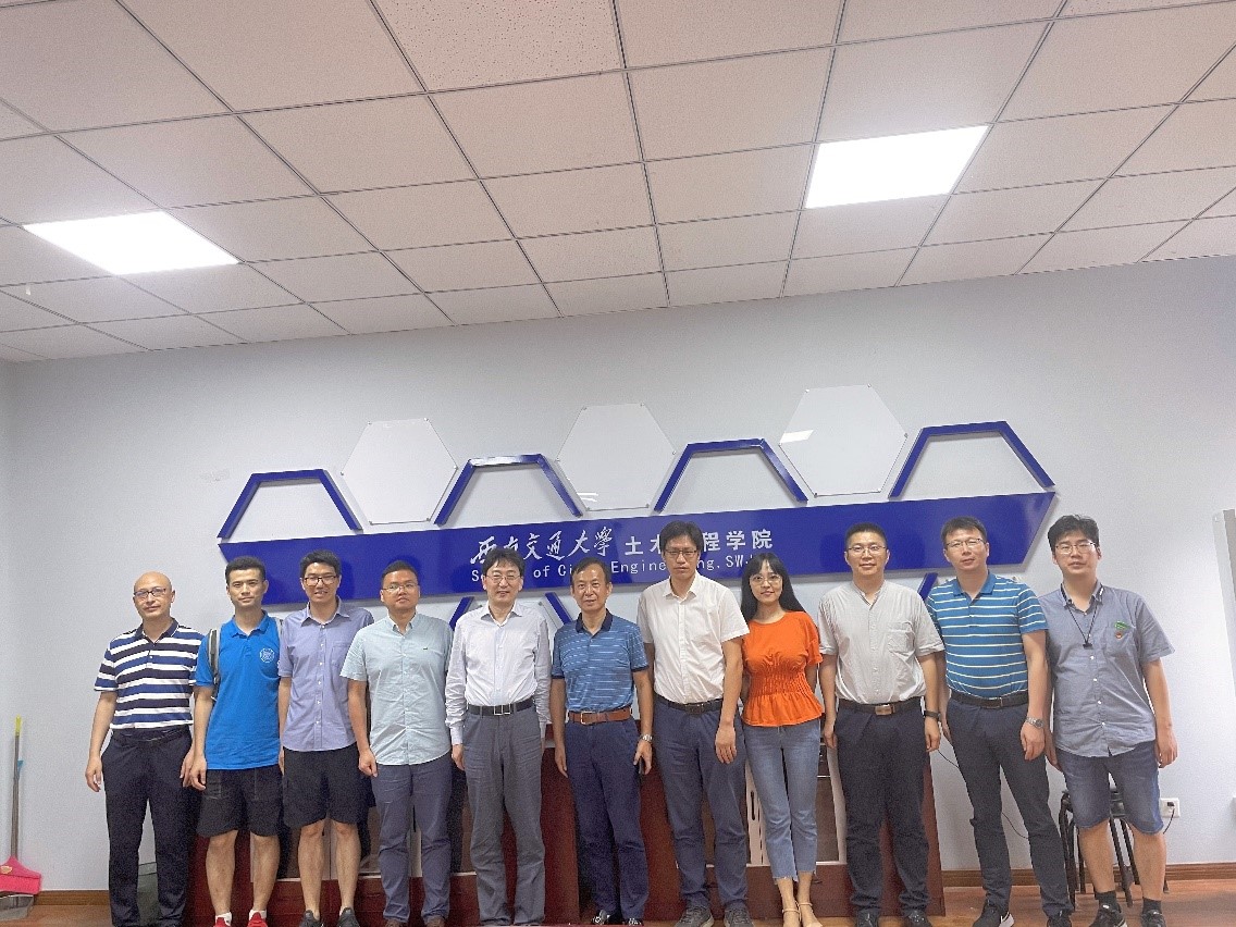 1626449281354068884.jpg 5.jpg